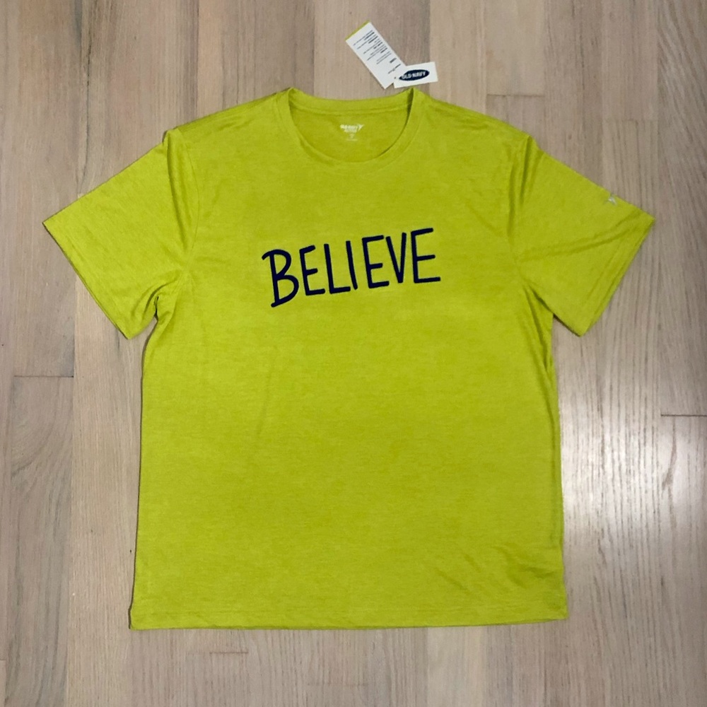 NWT Ted Lasso “believe” t-shirt in size XL